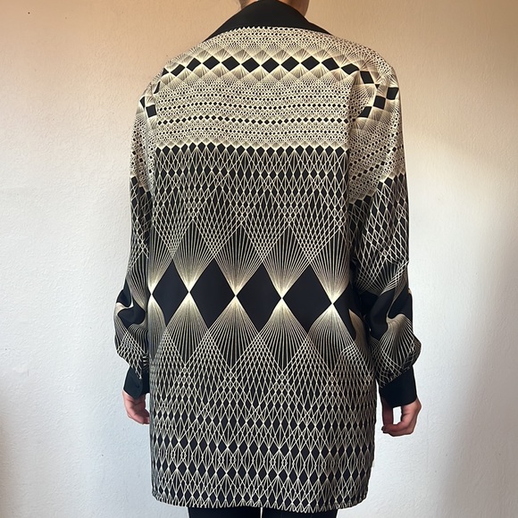 Patterned button down - Picture 5 of 9